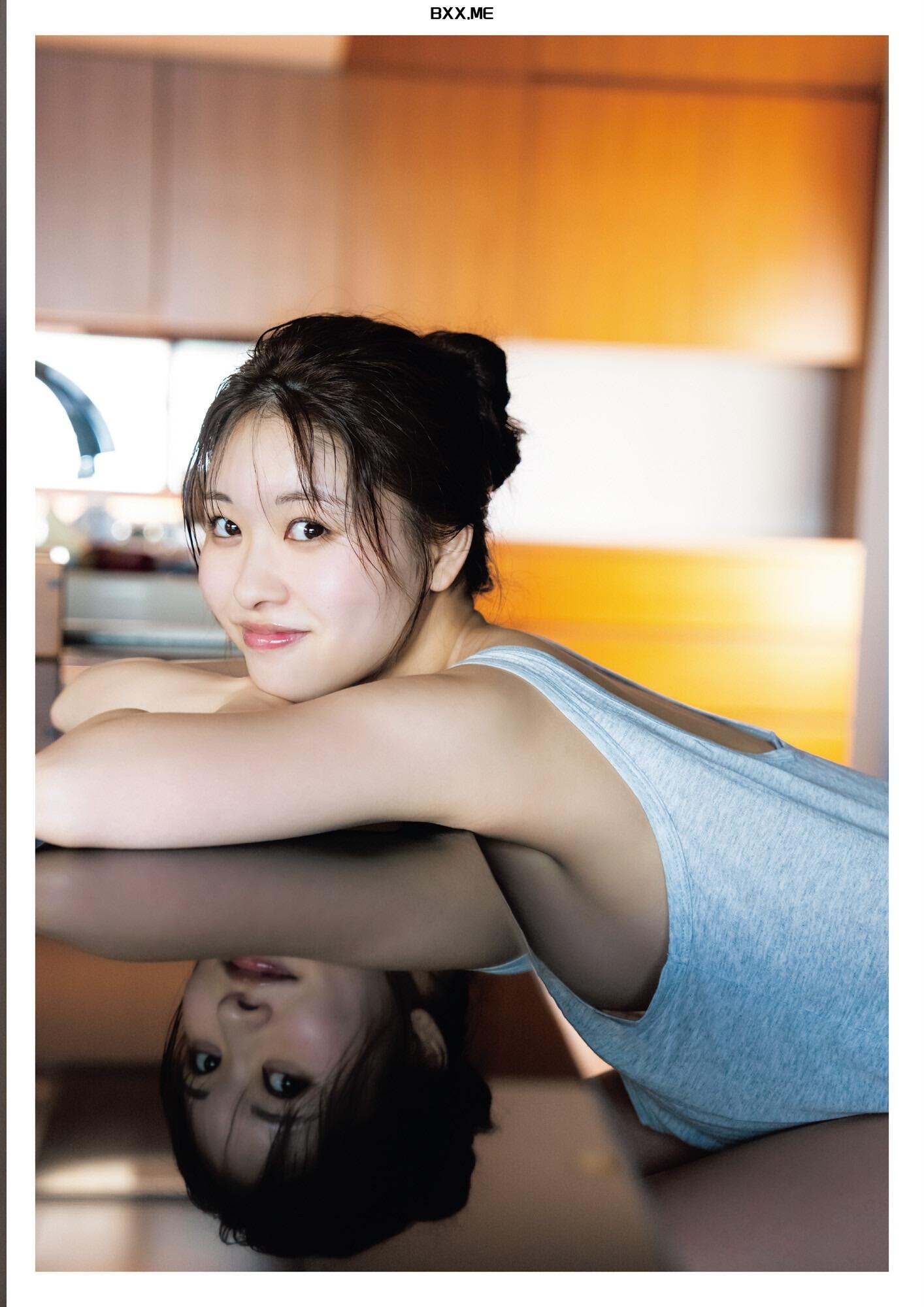 Chiyori Nakanishi 中西智代梨, 1st写真集 「ちより日和」 Set (32)