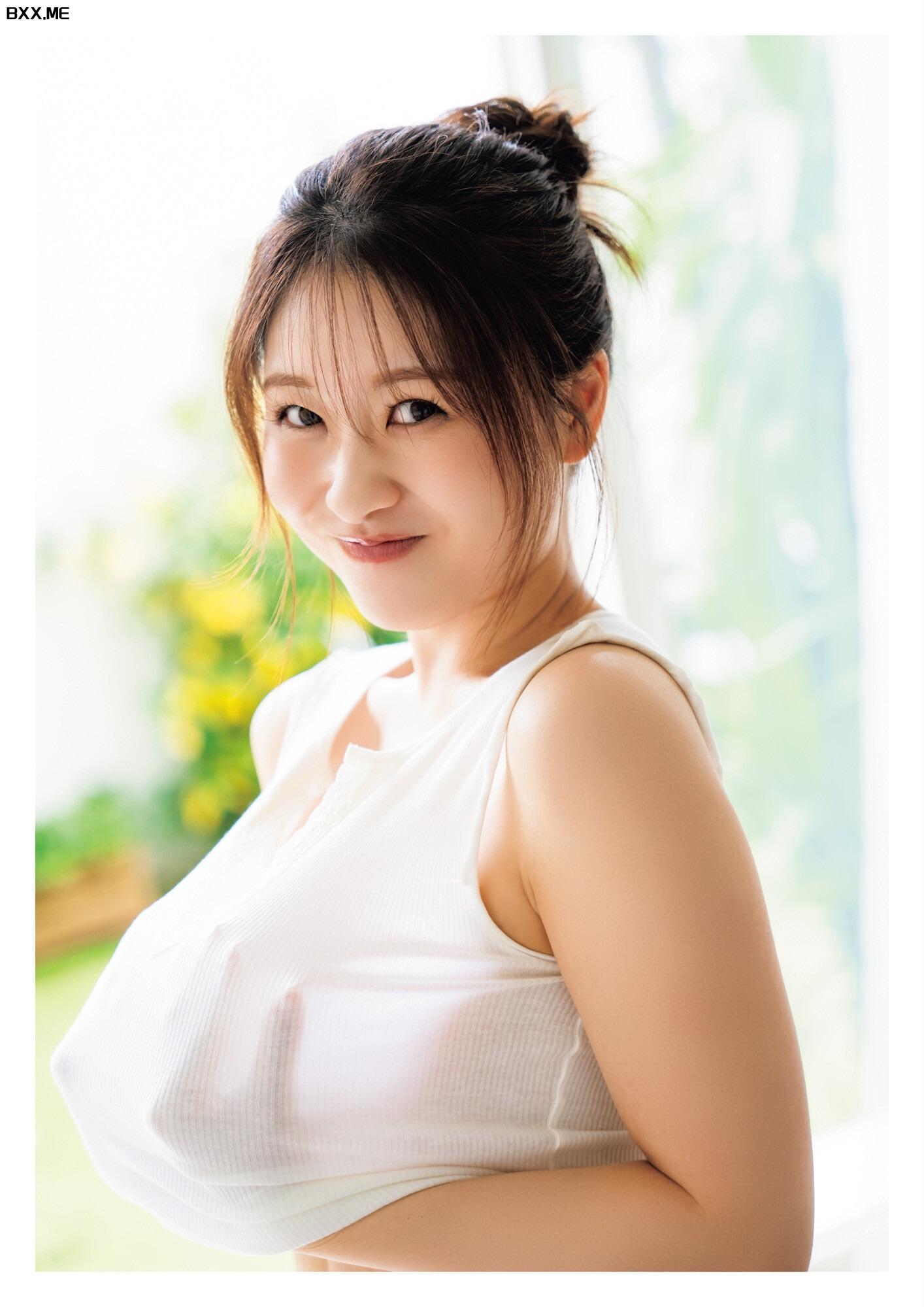 Chiyori Nakanishi 中西智代梨, 1st写真集 「ちより日和」 Set (12)