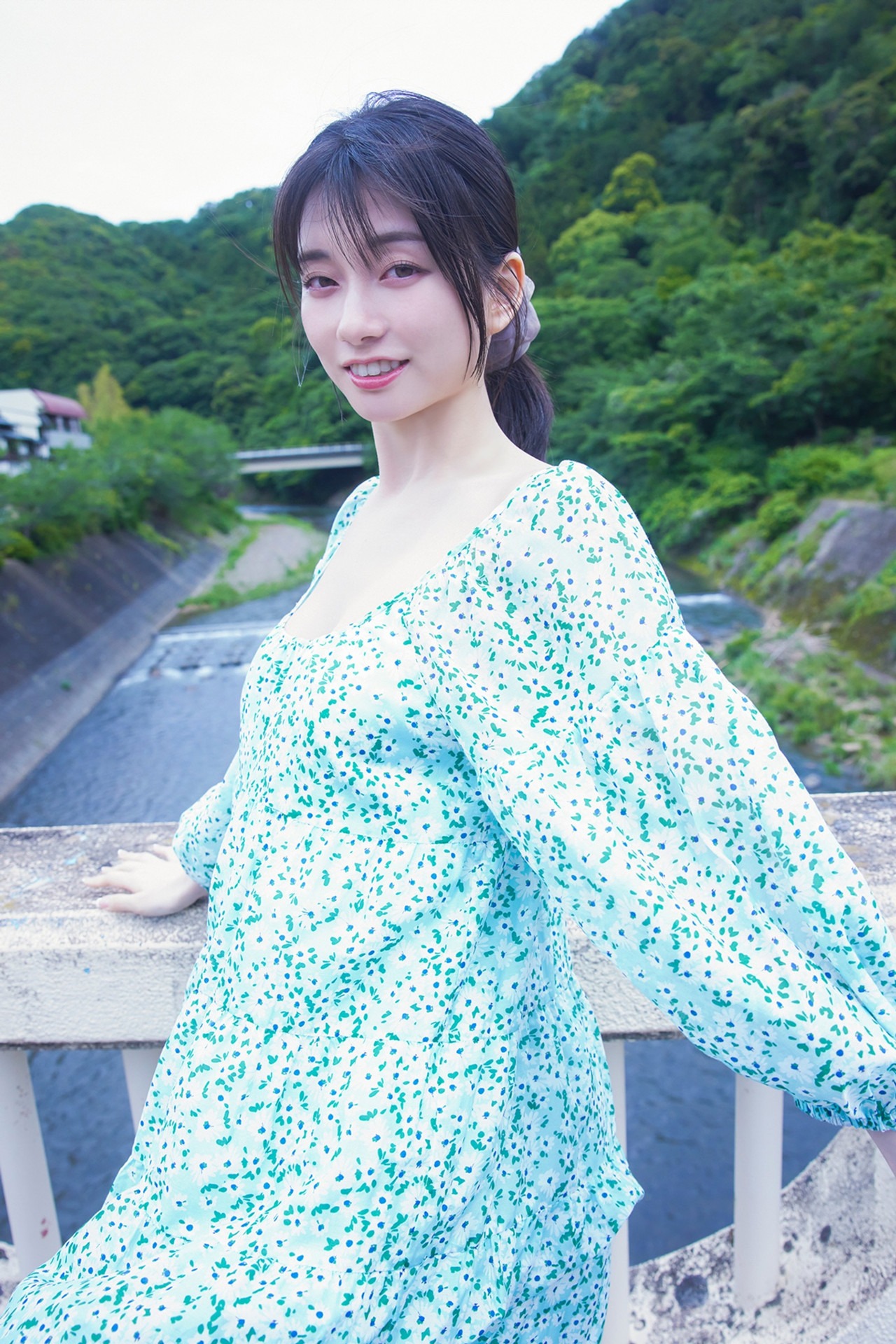 Kanna Seto 瀬戸環奈, 週刊ポストデジタル写真集 『温泉逃避行』 Set (7)