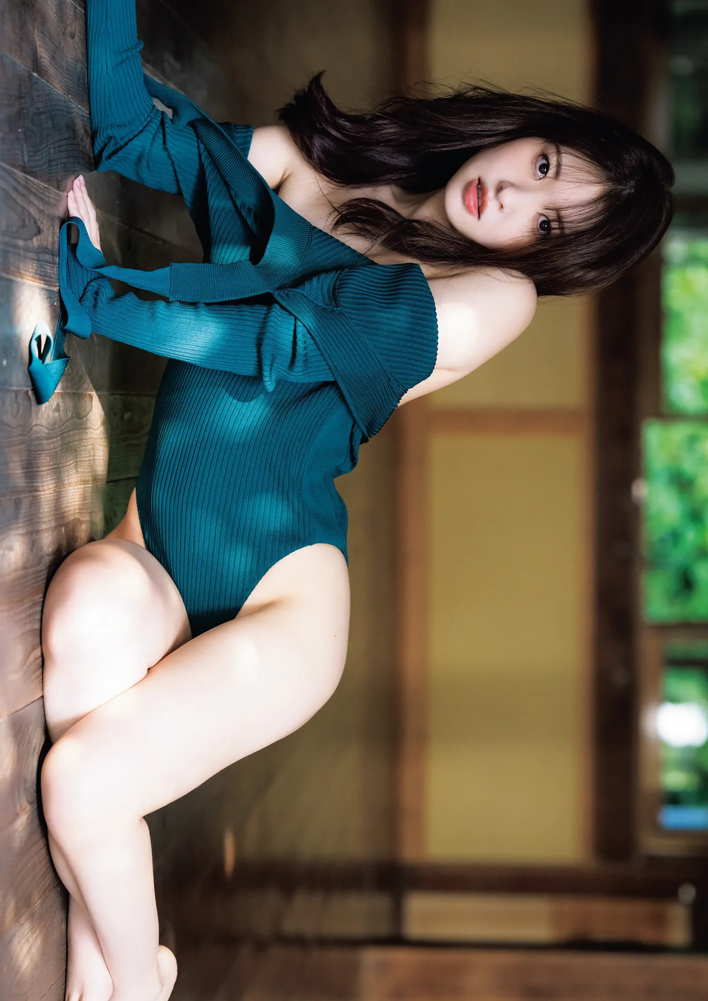 Chiyori Nakanishi 中西智代梨, 1st写真集 「ちより日和」 Set.04