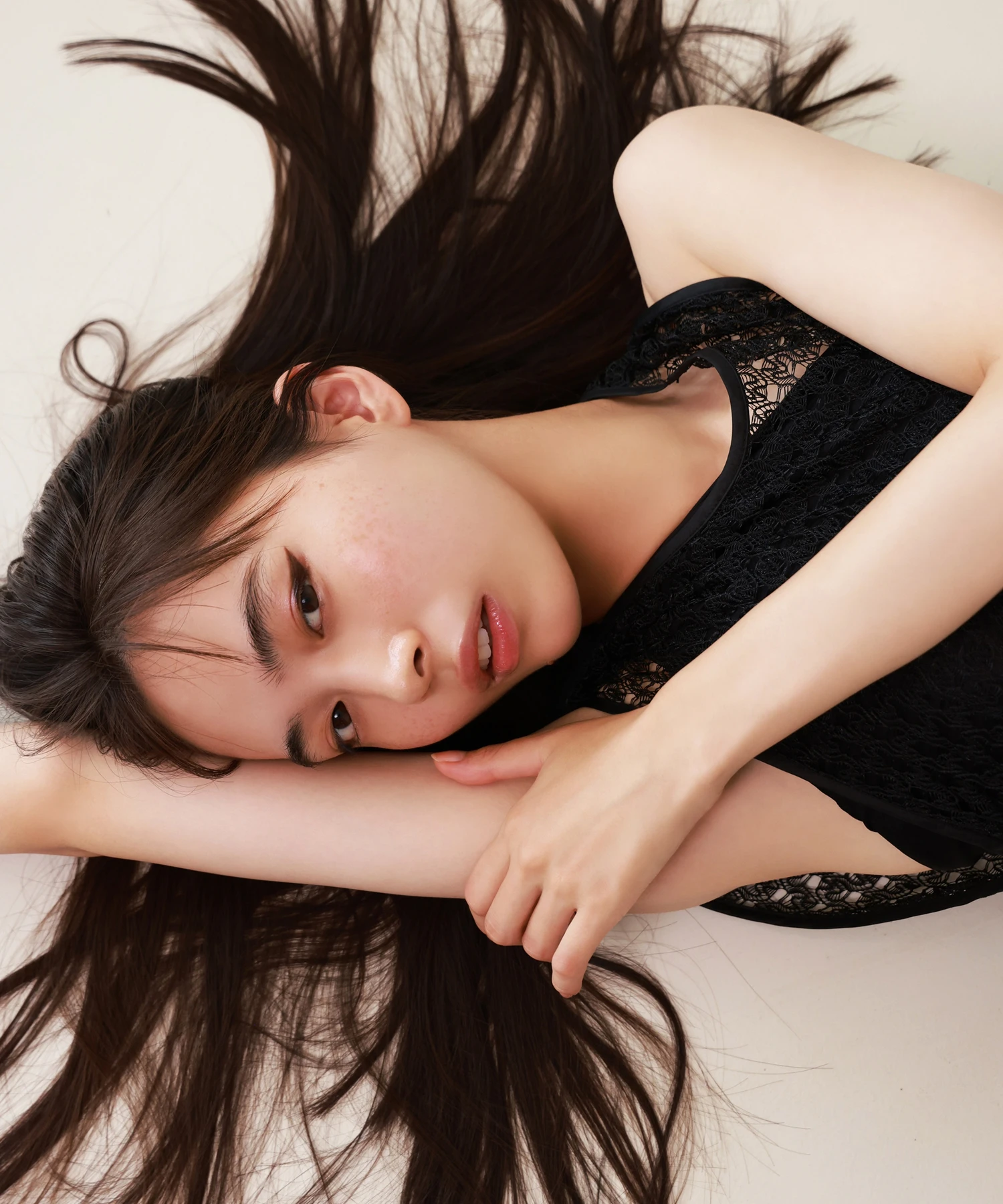 Hiroe Igeta 井桁弘恵, デジタル写真集 「BE{Free}」 Set.03