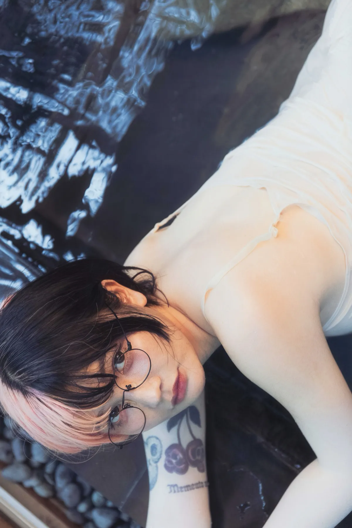 Chukimeroday ちゅきめろでぃ, 2nd 写真集 『一泊二日』 Set.02