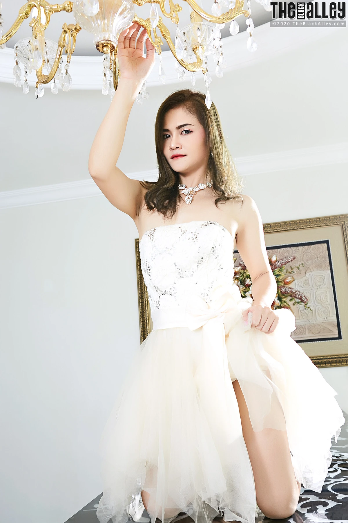 Sally The Black Alley Photobook Set.06