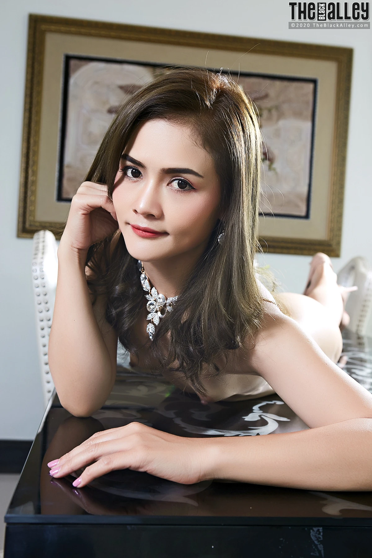 Sally The Black Alley Photobook Set.06