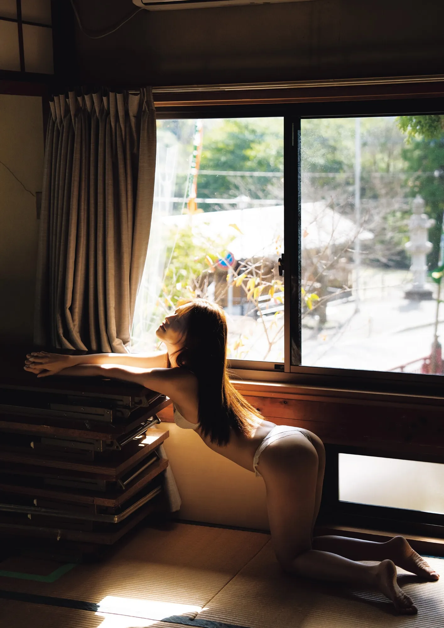 Chiyori Nakanishi 中西智代梨, 1st写真集 「ちより日和」 Set.03