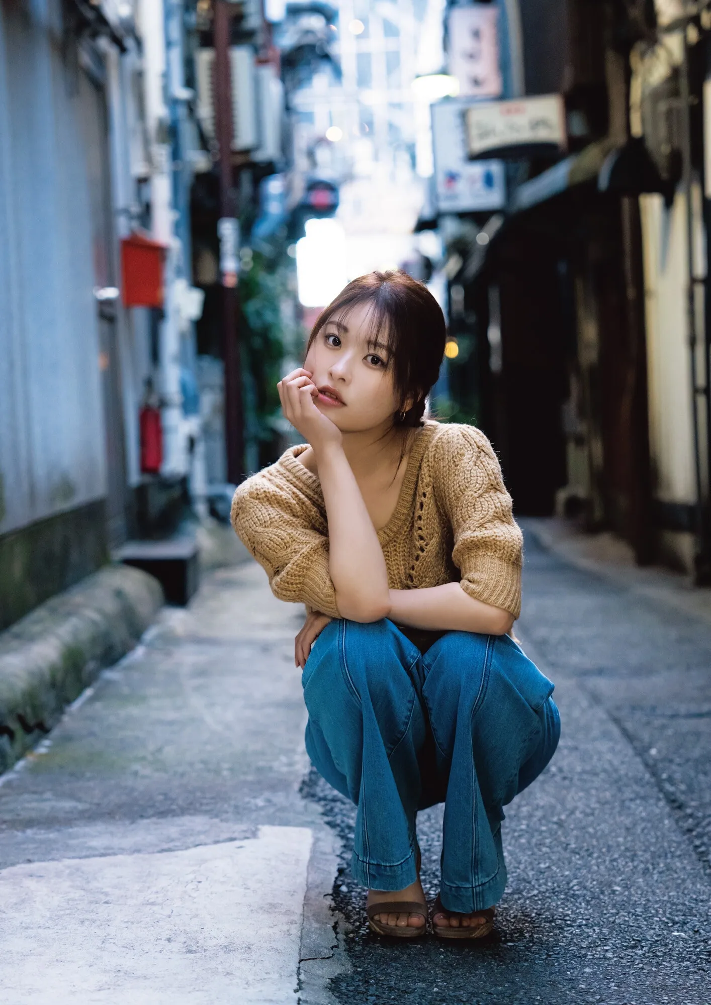 Chiyori Nakanishi 中西智代梨, 1st写真集 「ちより日和」 Set.02