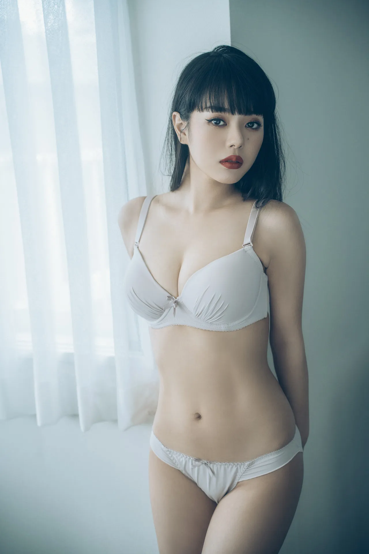 EIMI エイミ, デジタル写真集 「Undergarments」 Set.01