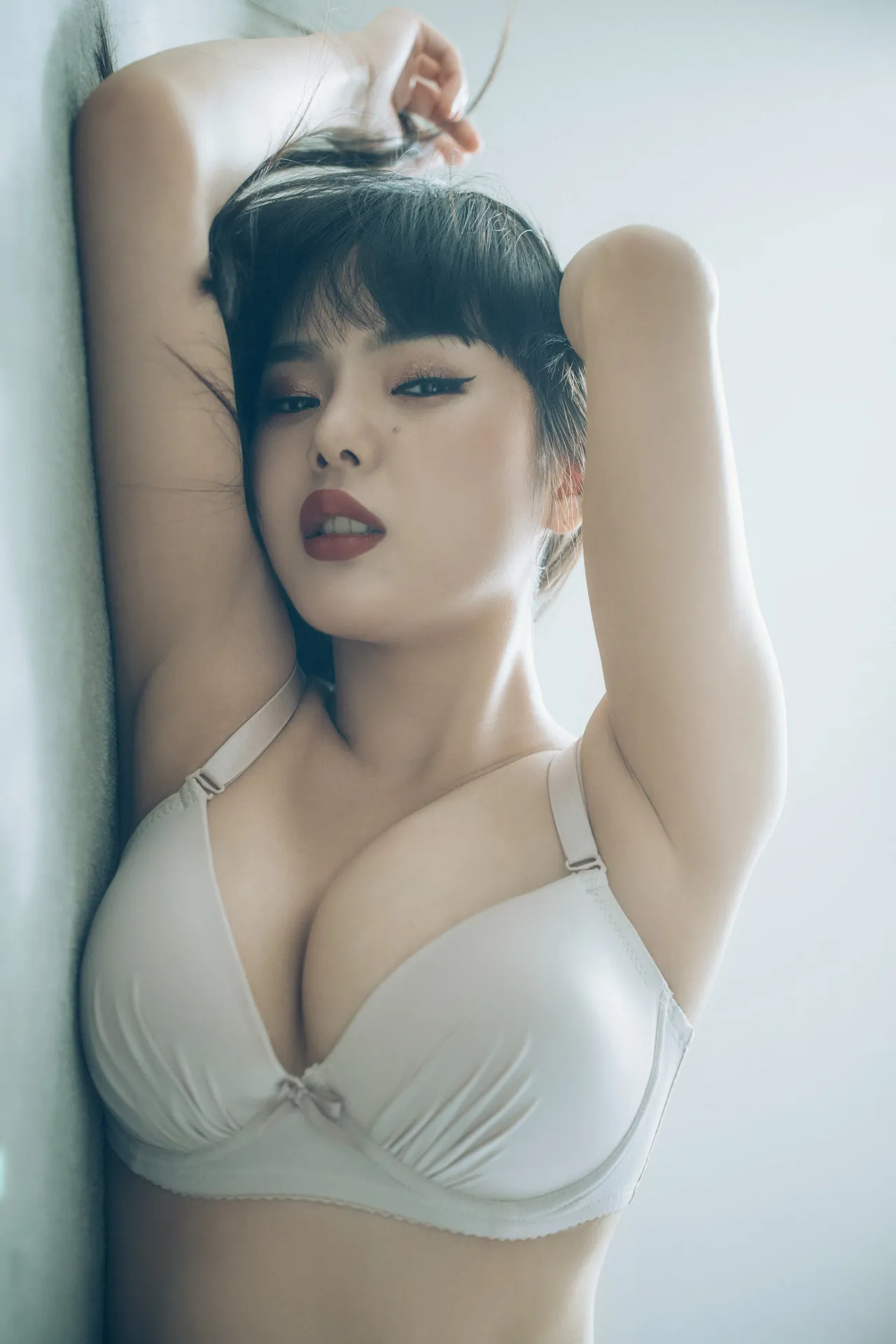 EIMI エイミ, デジタル写真集 「Undergarments」 Set.01