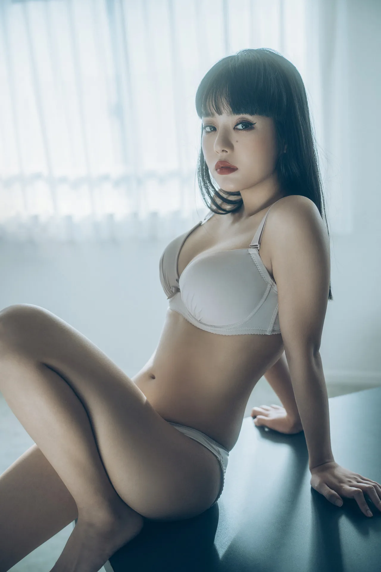 EIMI エイミ, デジタル写真集 「Undergarments」 Set.01