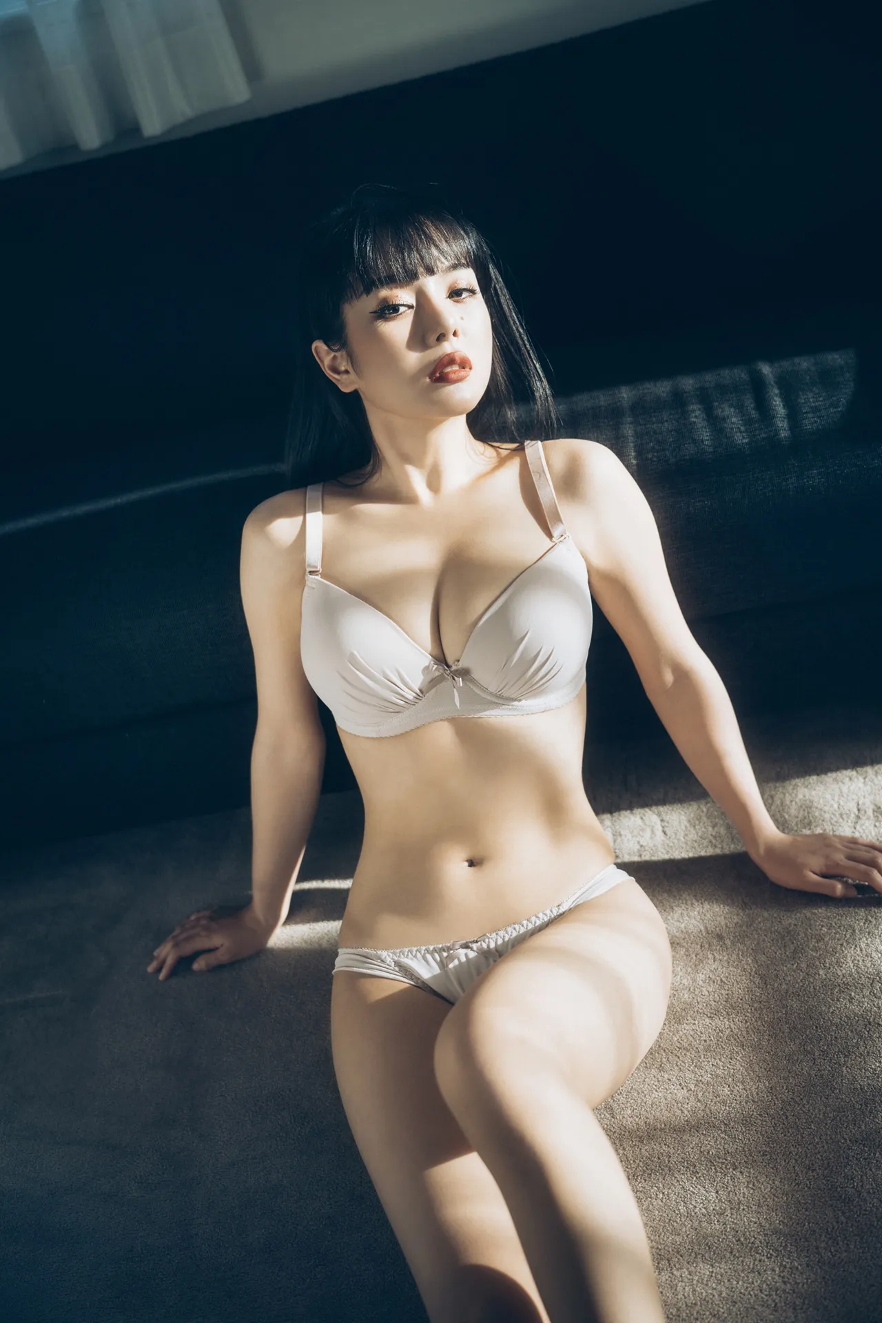 EIMI エイミ, デジタル写真集 「Undergarments」 Set.01