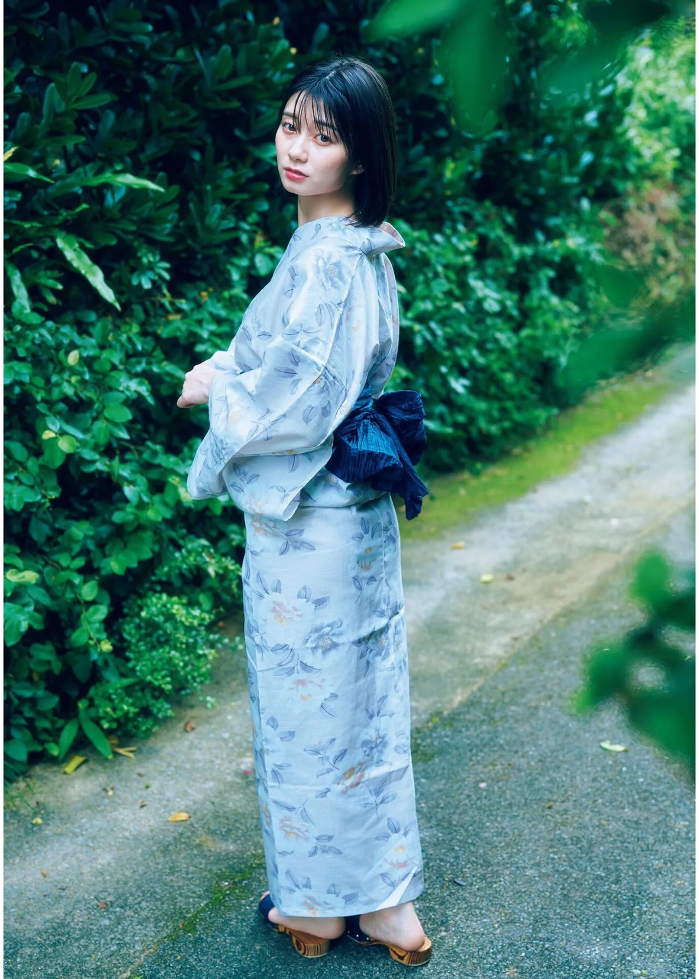 Kanna Seto 瀬戸環奈, 1st写真集 「Emerald」 Set.02