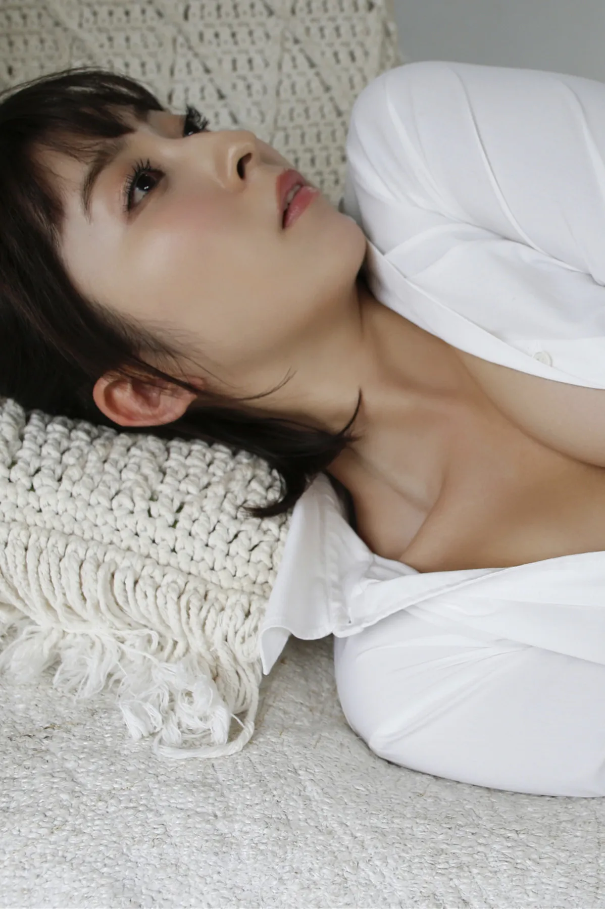Saki Ogata 緒方咲, 写真集 「美脚の天使」 Set.01