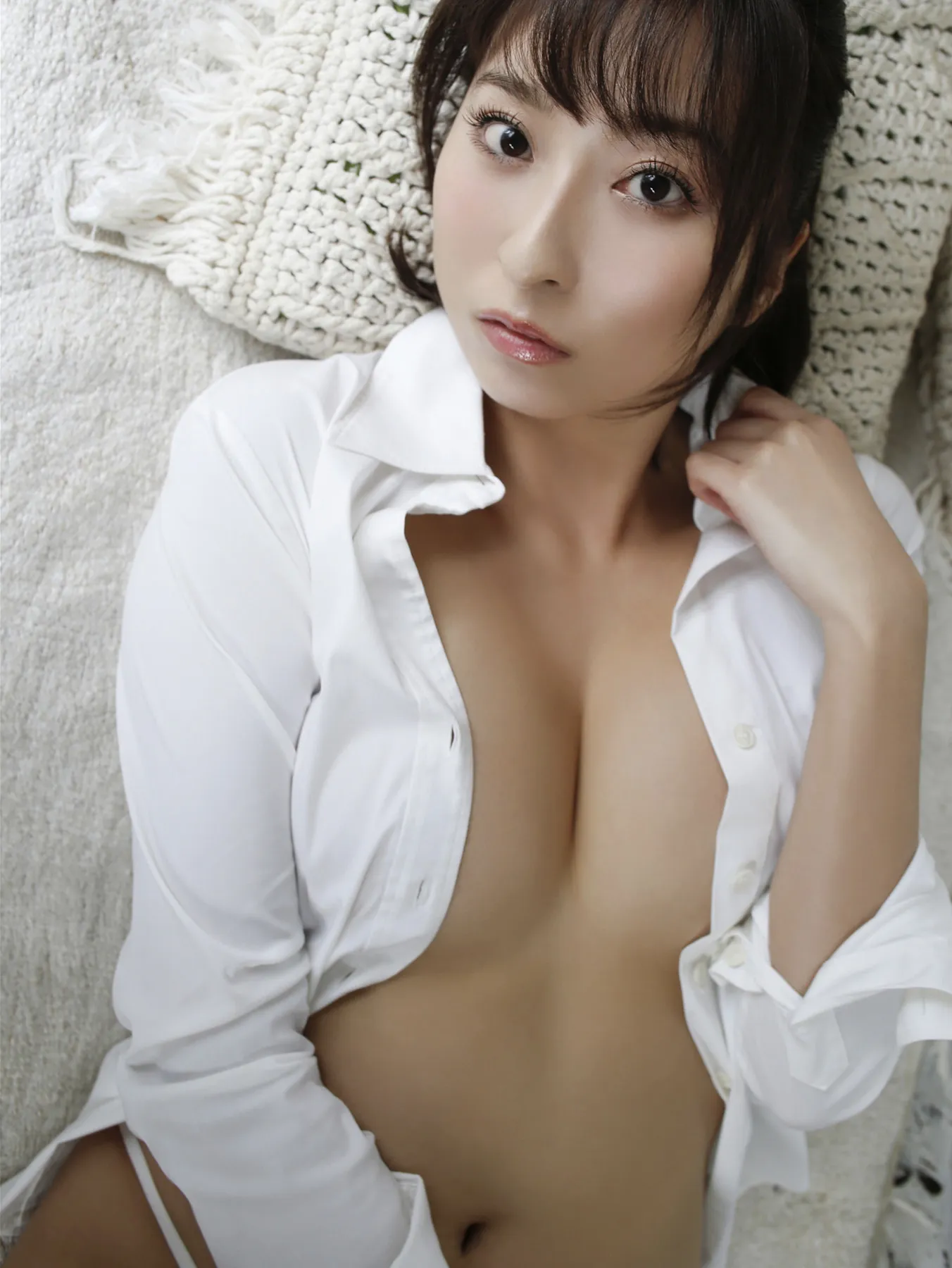 Saki Ogata 緒方咲, 写真集 「美脚の天使」 Set.01