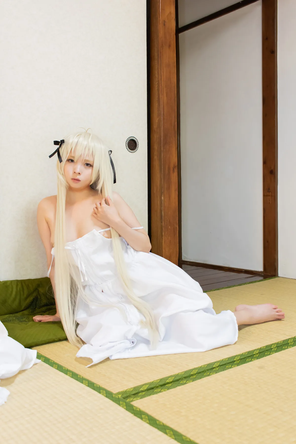 Meruru Amanogawa 天ノ川めるる, 写真集 Ebichiri☆Teikoku 「キミトイクソラ」 Set.02