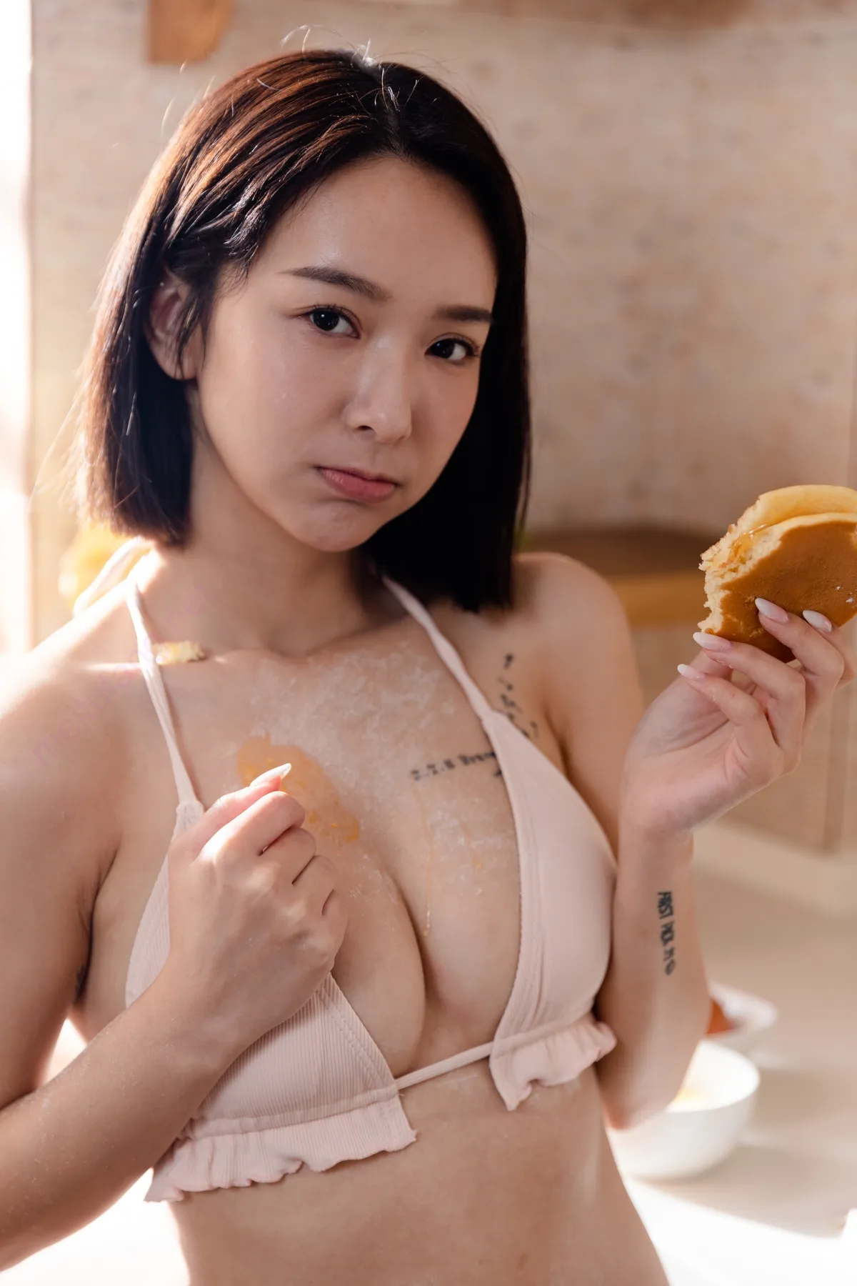 Kimi Chang 禾羽, 雙人寫真弓長牙佳涵+香 Set.03