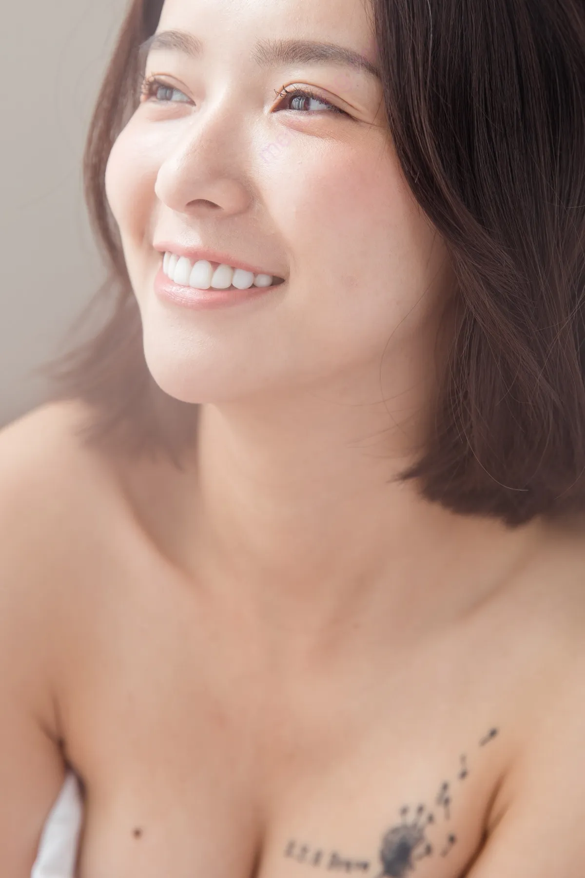 Kimi Chang 禾羽, 雙人寫真弓長牙佳涵+香 Set.02