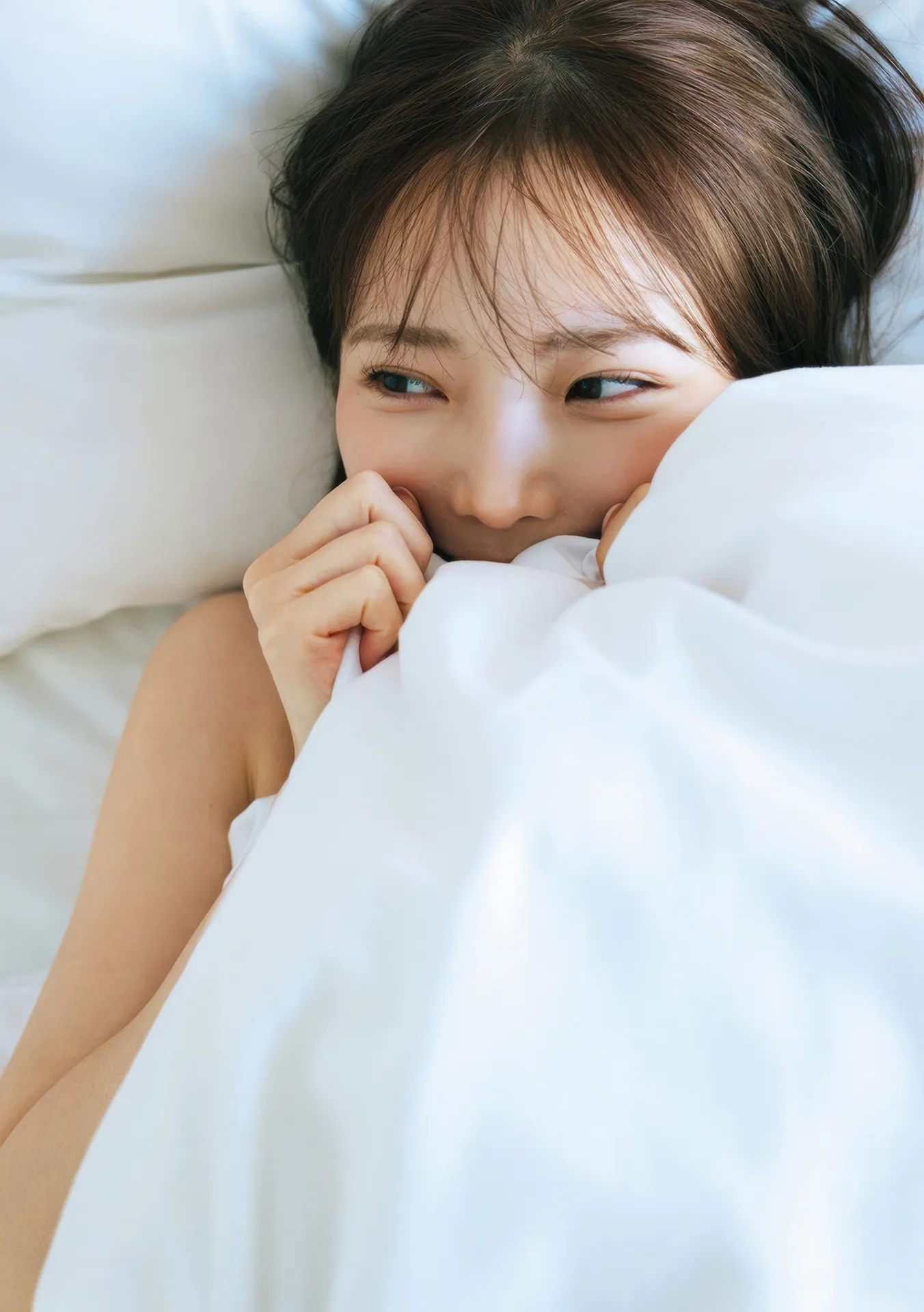 Himeka Araya 新谷姫加, ファースト写真集 「ひめかわいい。」 Set.03