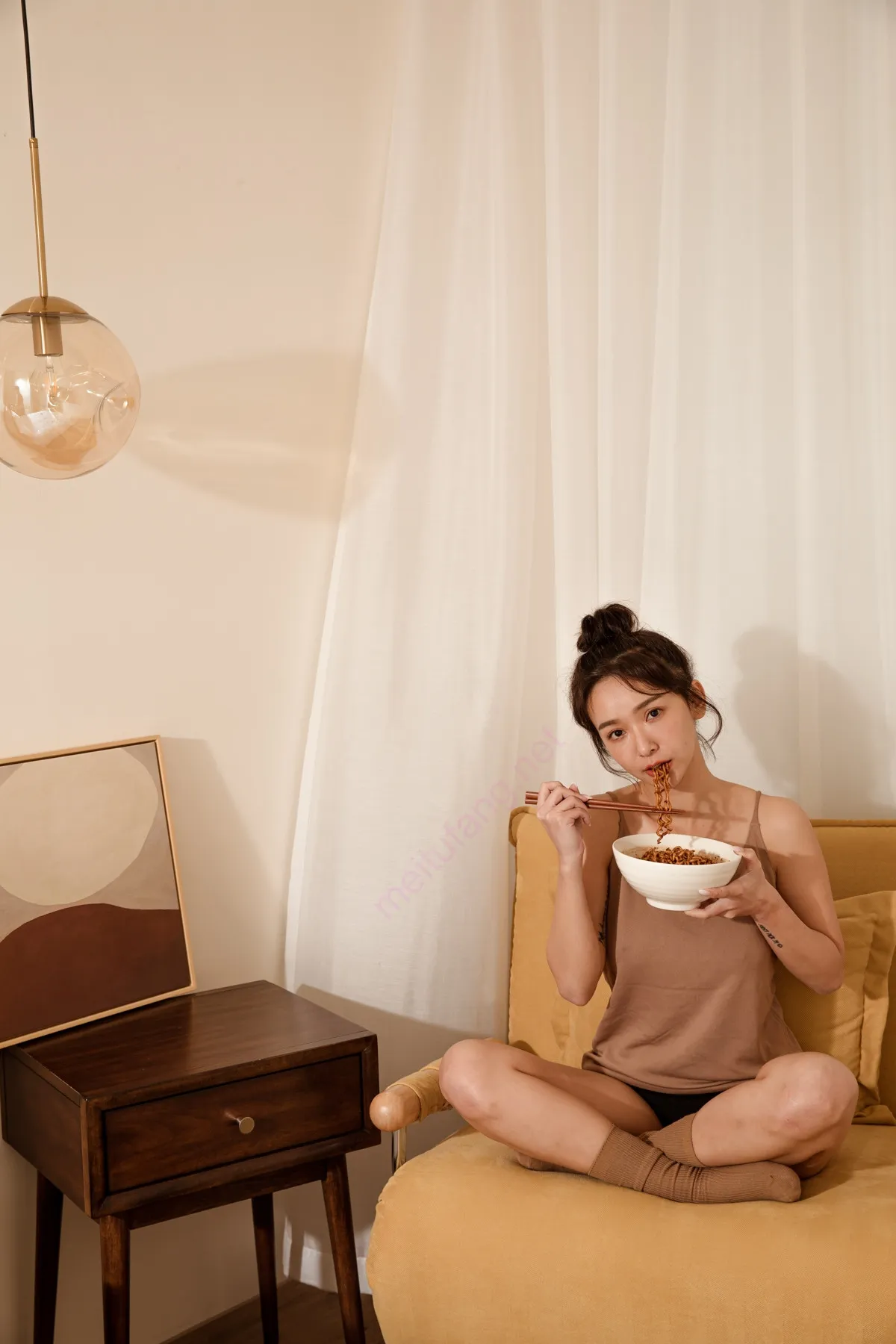 Kimi Chang 禾羽, 雙人寫真弓長牙佳涵+香 Set.04