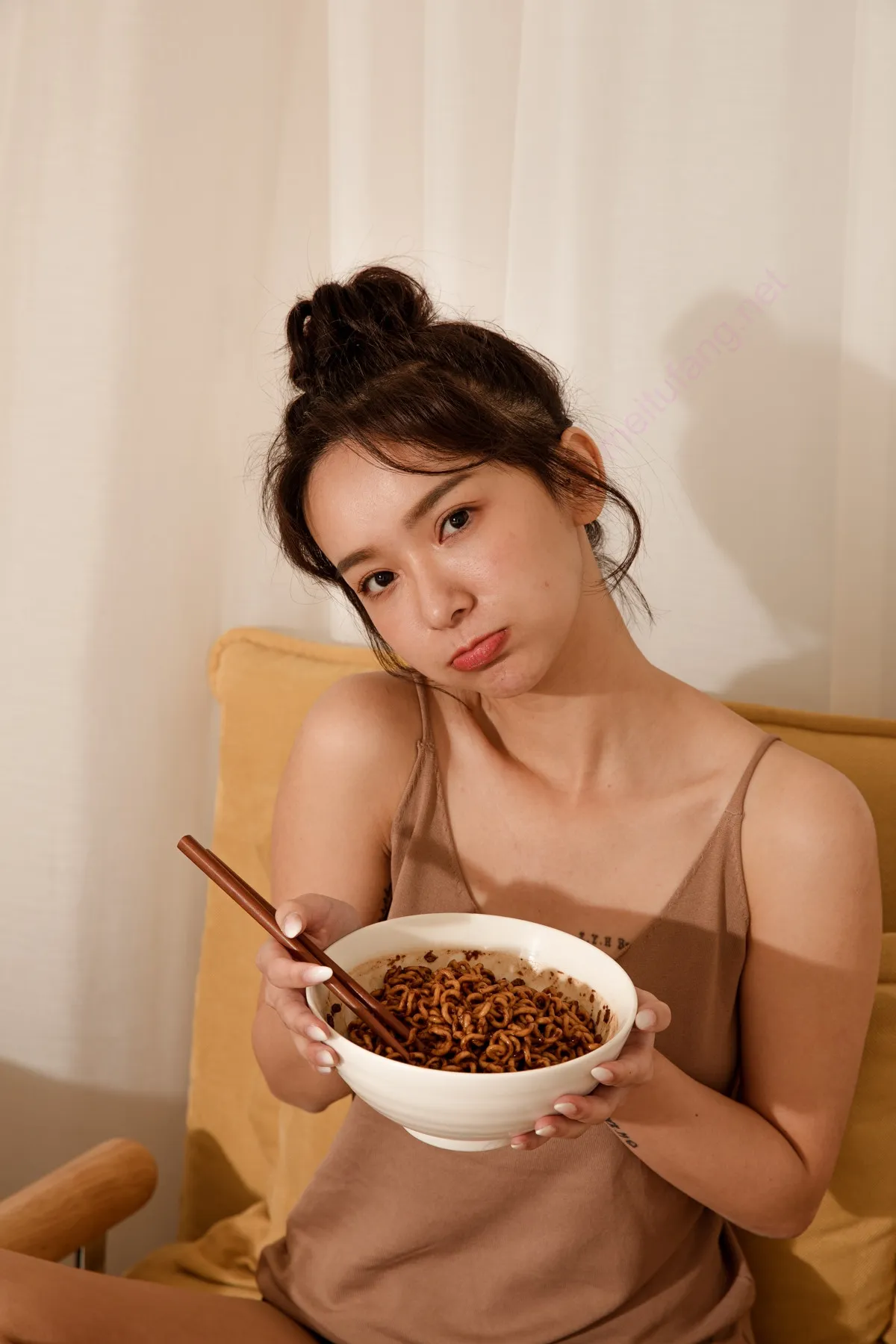 Kimi Chang 禾羽, 雙人寫真弓長牙佳涵+香 Set.04