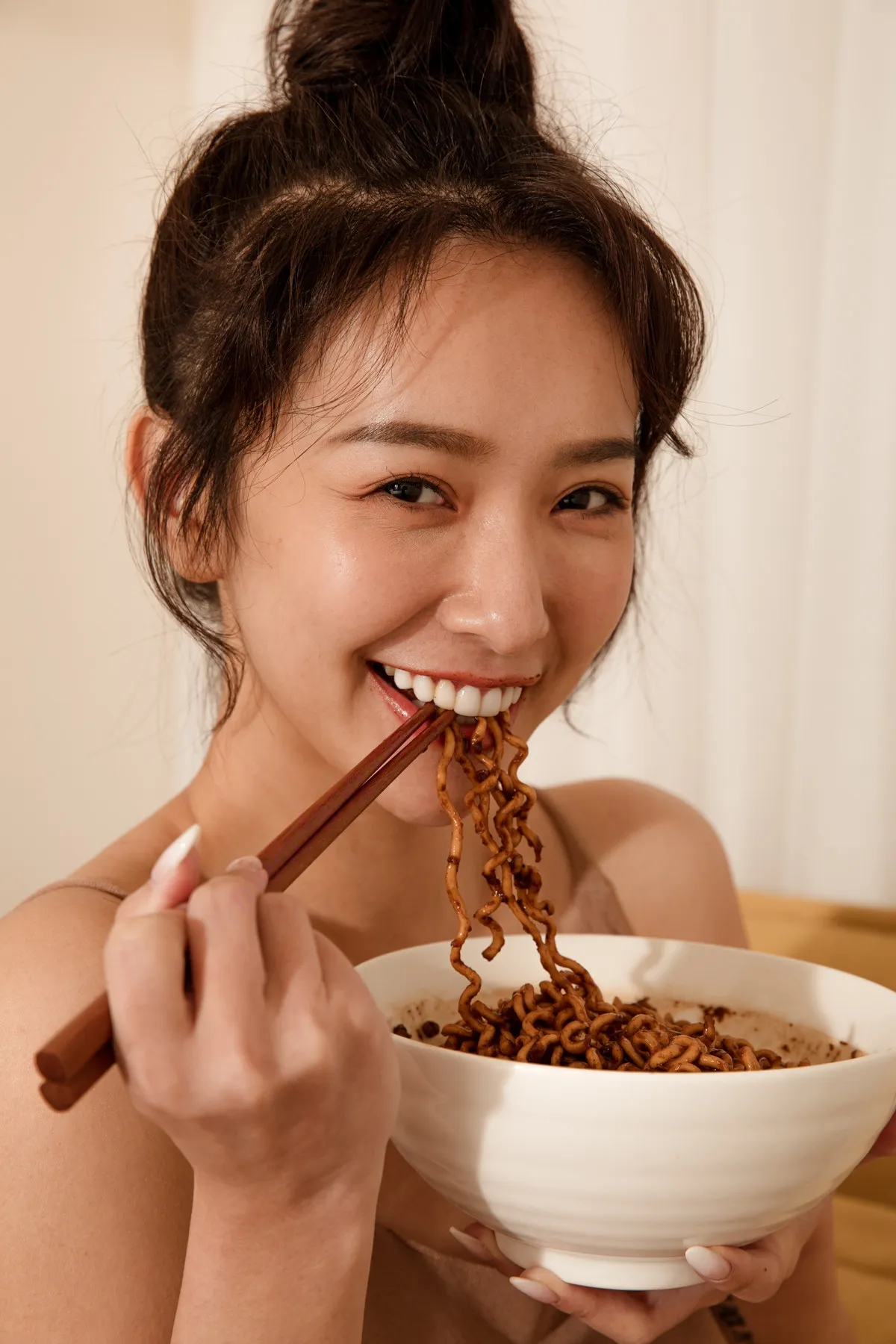 Kimi Chang 禾羽, 雙人寫真弓長牙佳涵+香 Set.04